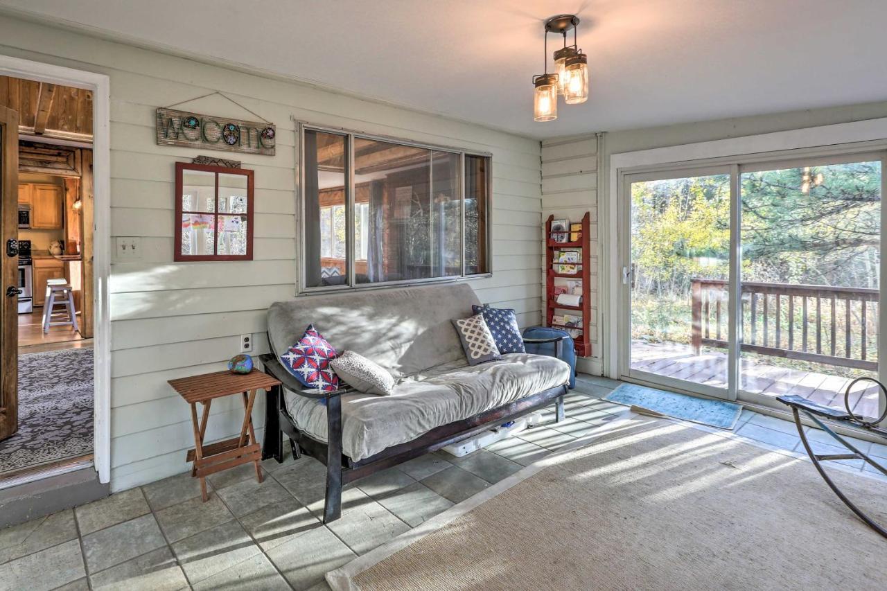 Stunning Golden Home With Deck About 35 Mi To Denver! Luaran gambar